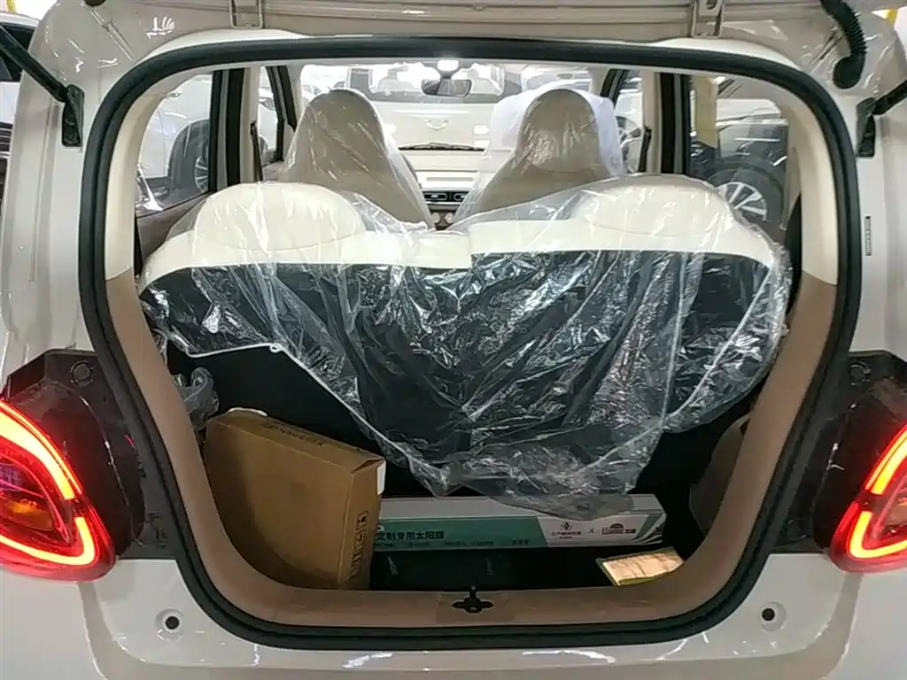 Wuling Motors Hongguang MINIEV 2026 2025 4-Door Advanced