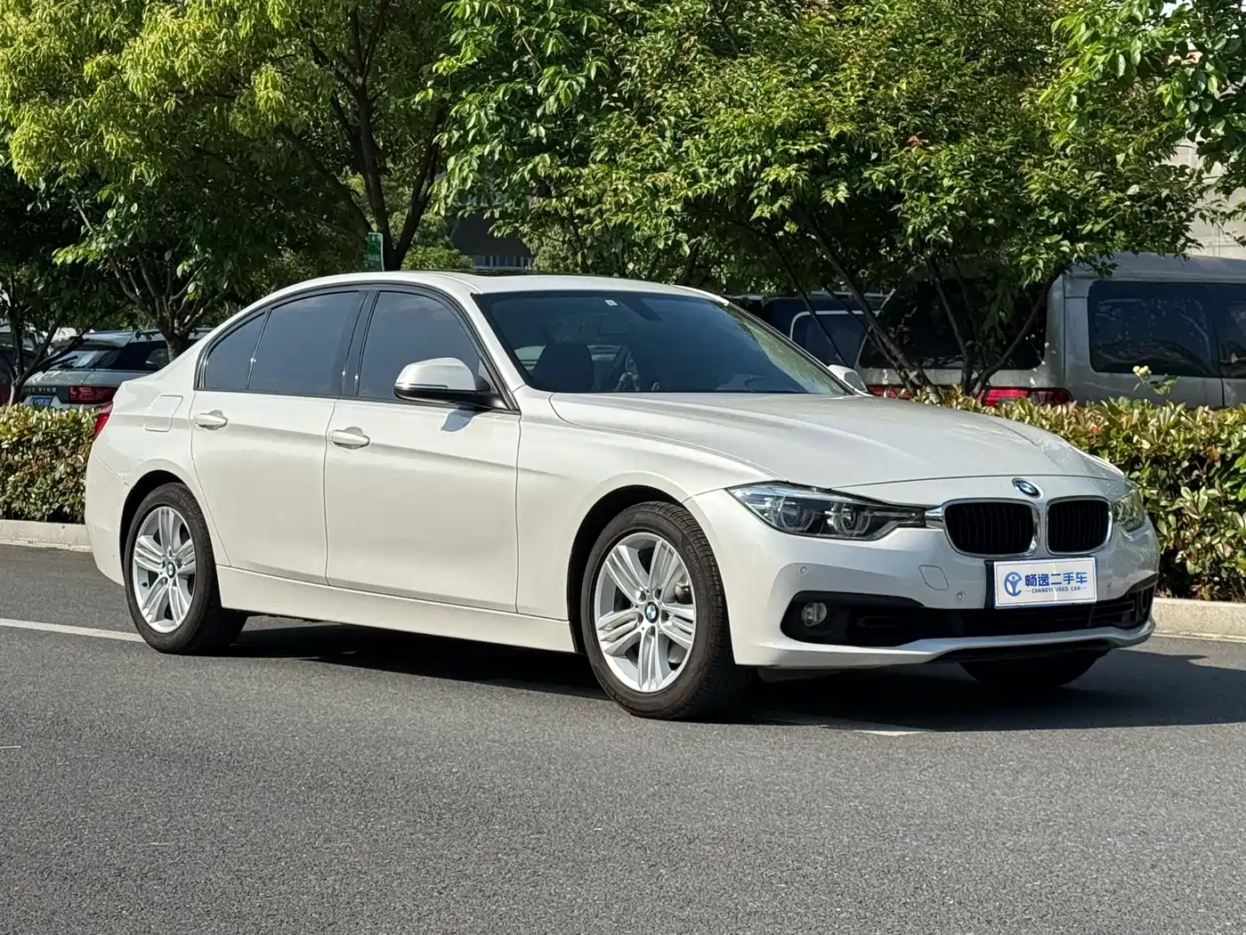 BMW 3 Series 2017 318i Fashion фото 20
