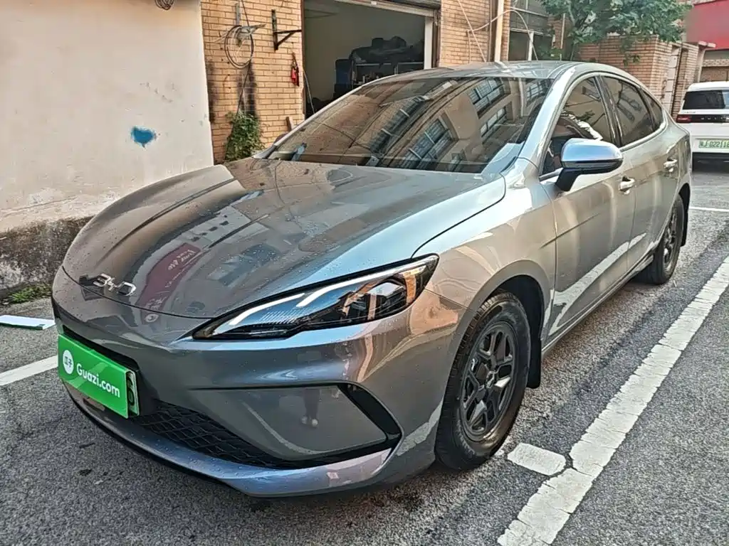 BYD Seal 05 DM-i 2025