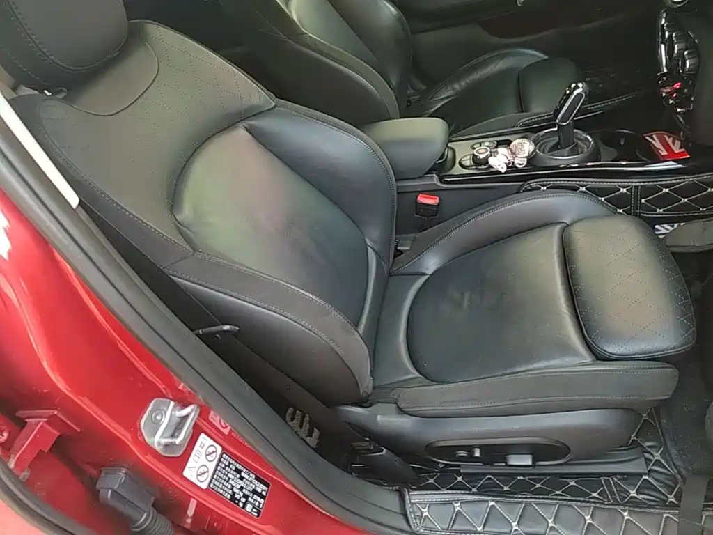 Фото 25 - MINI CLUBMAN