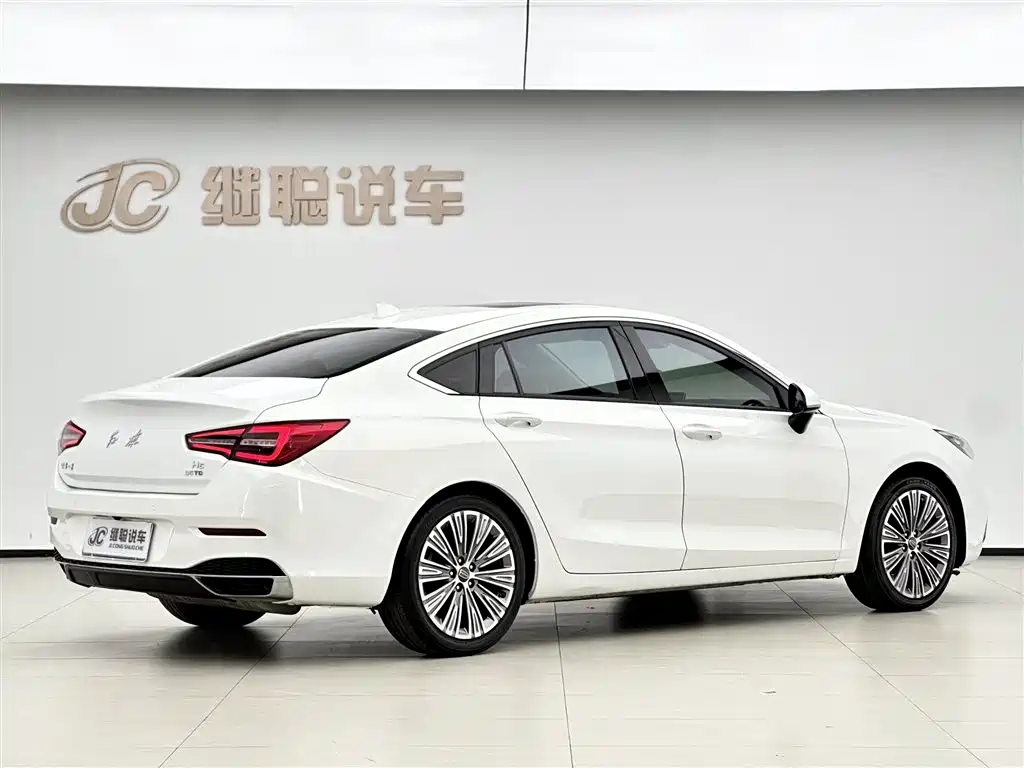 Hongqi H5 2022 Classic Facelift 1.8T Automatic Smart Connect Flag Enjoyment Edition фото 5