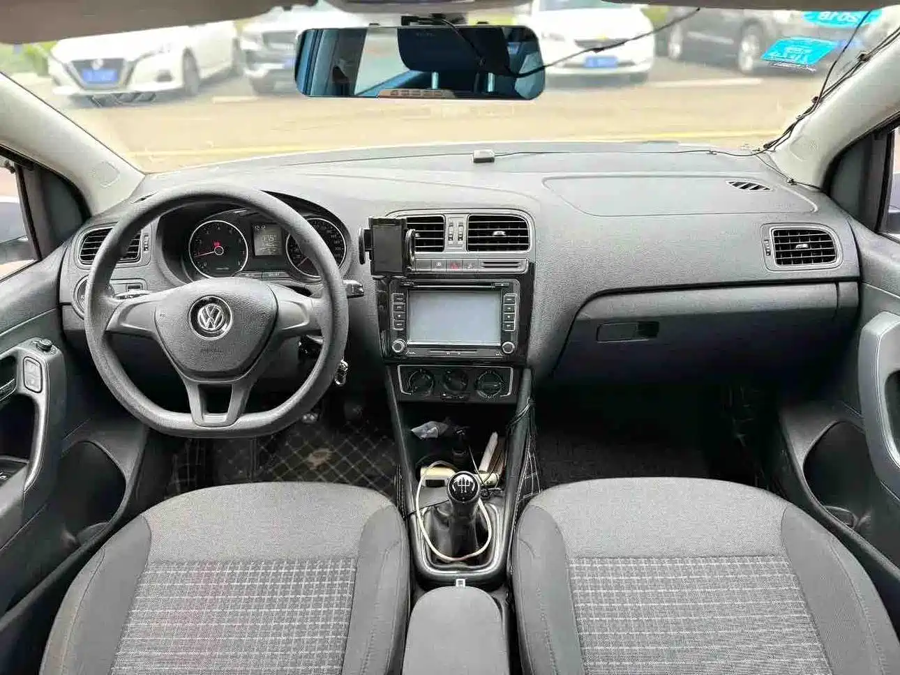 Фото 4 - Volkswagen Polo
