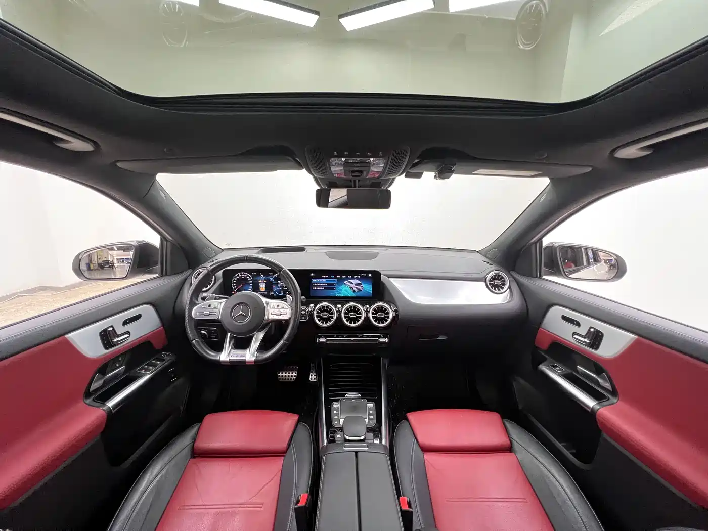 MERCEDES-BENZ GLA AMG