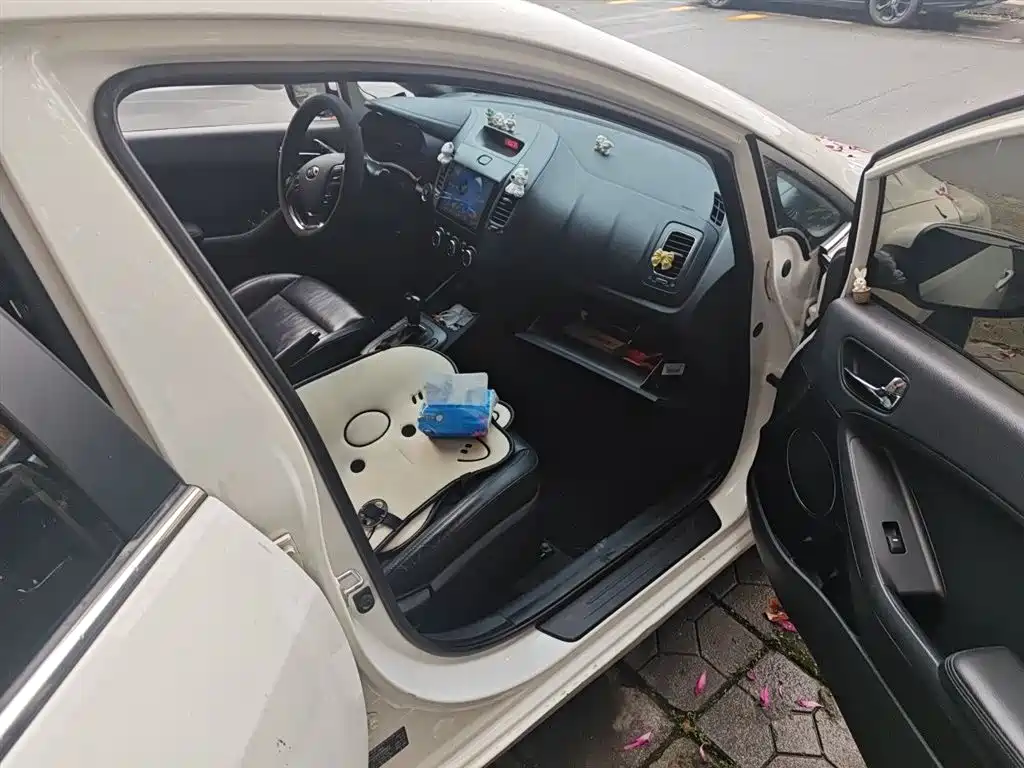 Kia K3 2015 1.6L Automatic GLS фото 22