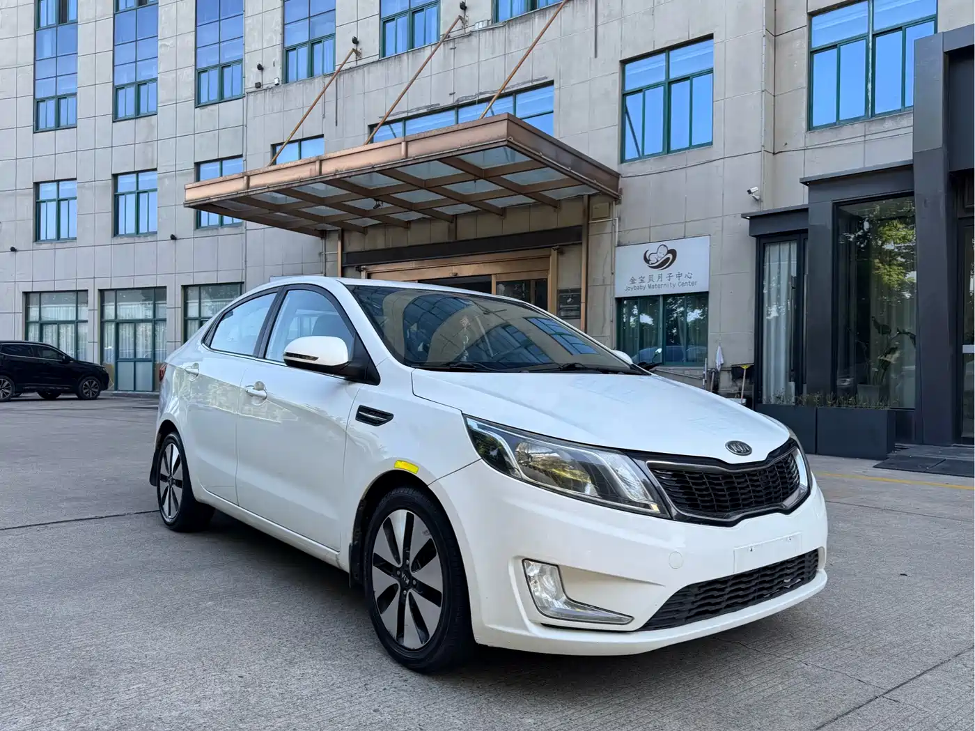 Kia K2 2012 Sedan 1.6L AT Premium ECO Commemorative Edition фото 6