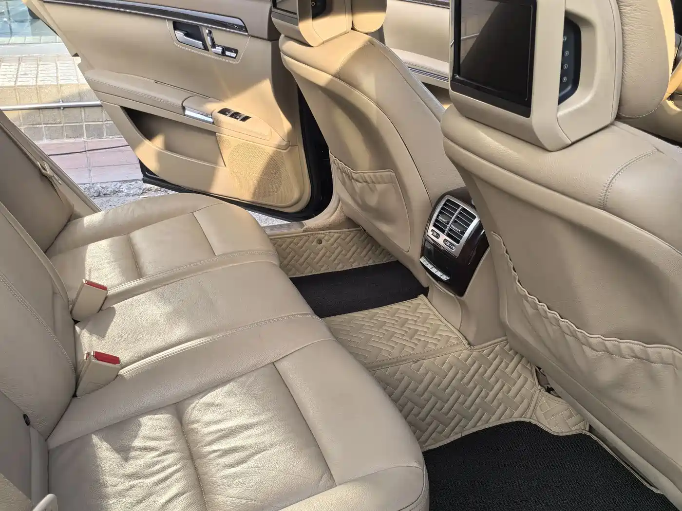 Mercedes-Benz S-Class 2012 S 300 L Premium Grand Edition фото 8