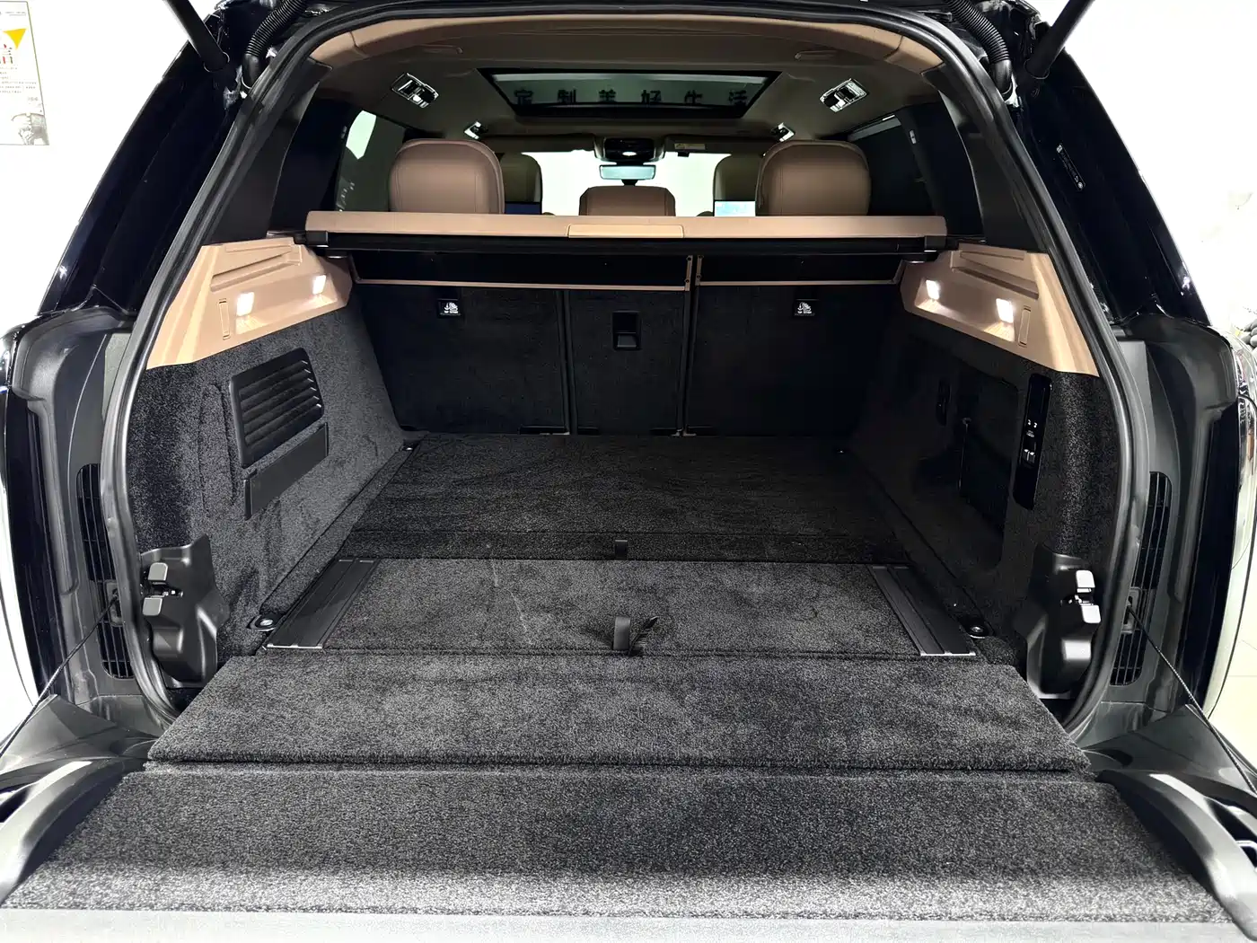 Land Rover Range Rover 2023 3.0 L6 400PS Genesis Extended Version фото 40