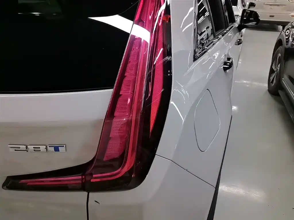 Cadillac XT4 2022 28T FWD Style фото 24