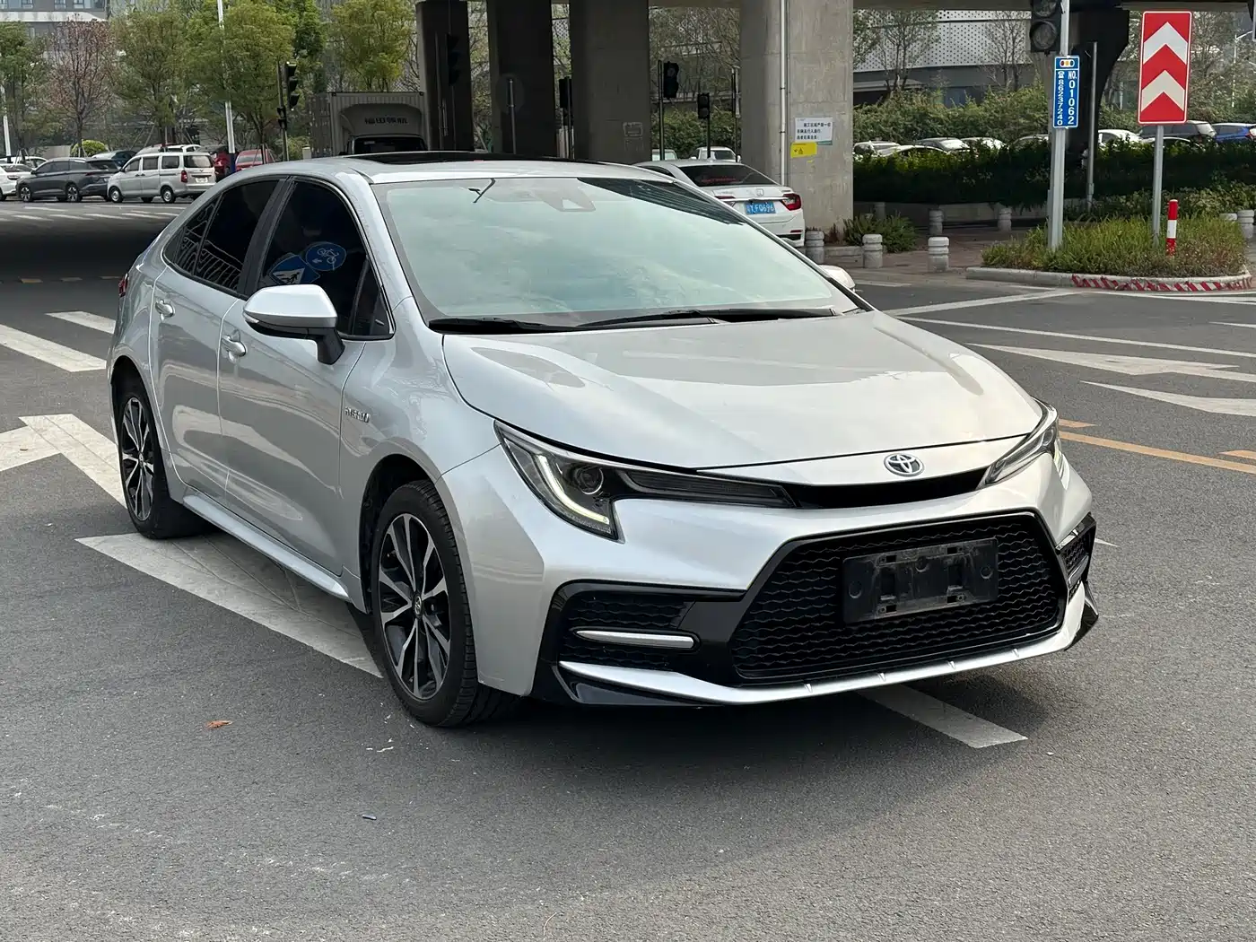 Toyota Levin 2021 Dual Engine 1.8H E-CVT Sport фото 2