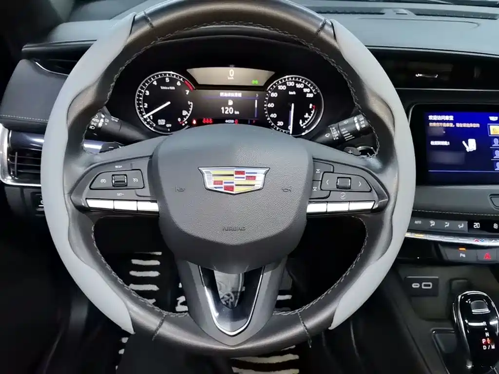 Cadillac XT4 2022 28T FWD Style фото 7