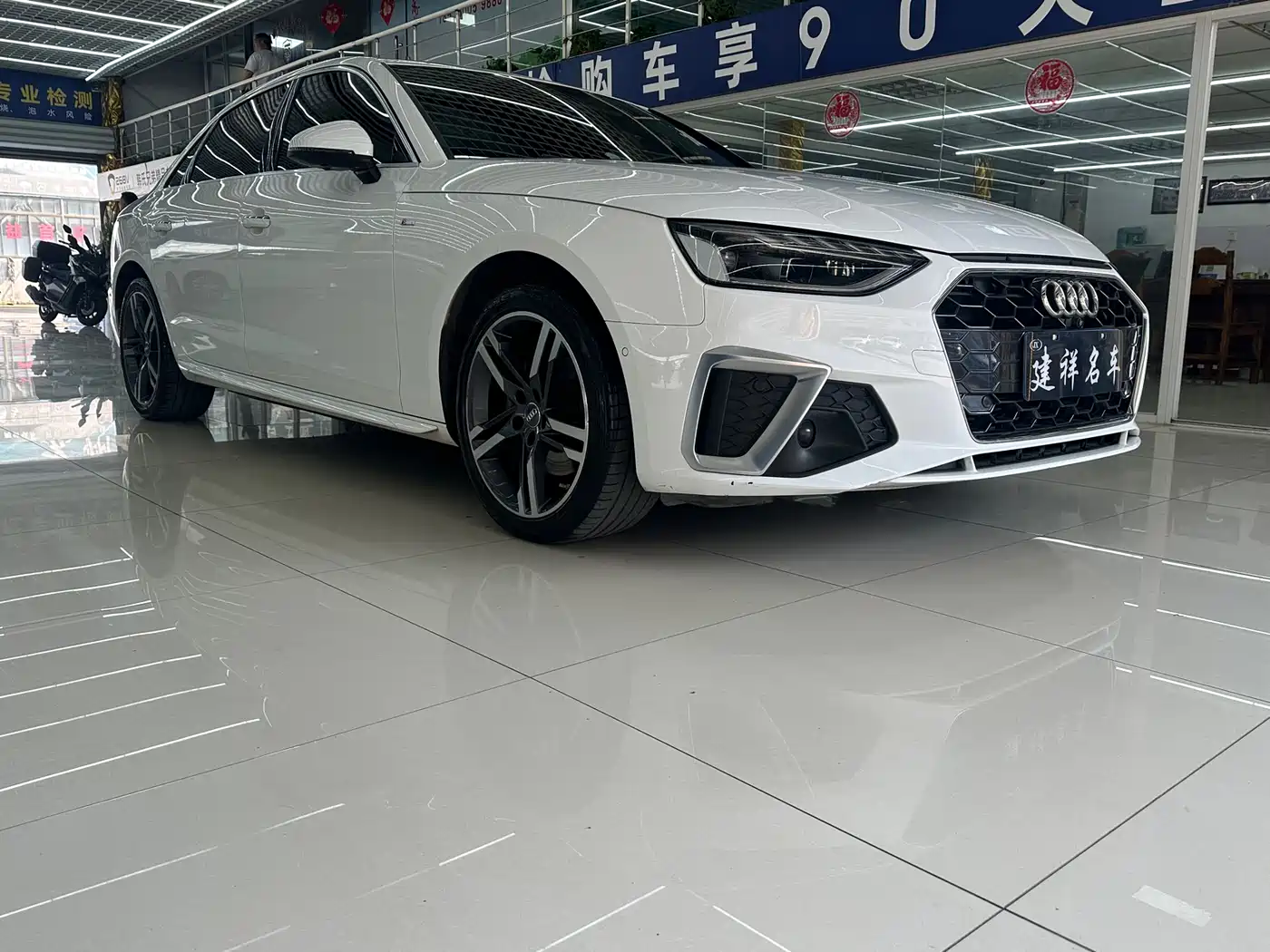 Audi A4L 2020 40 TFSI Luxury Dynamic фото 3