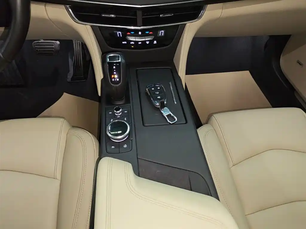 Cadillac CT6 2019 28T Fashion Model фото 14