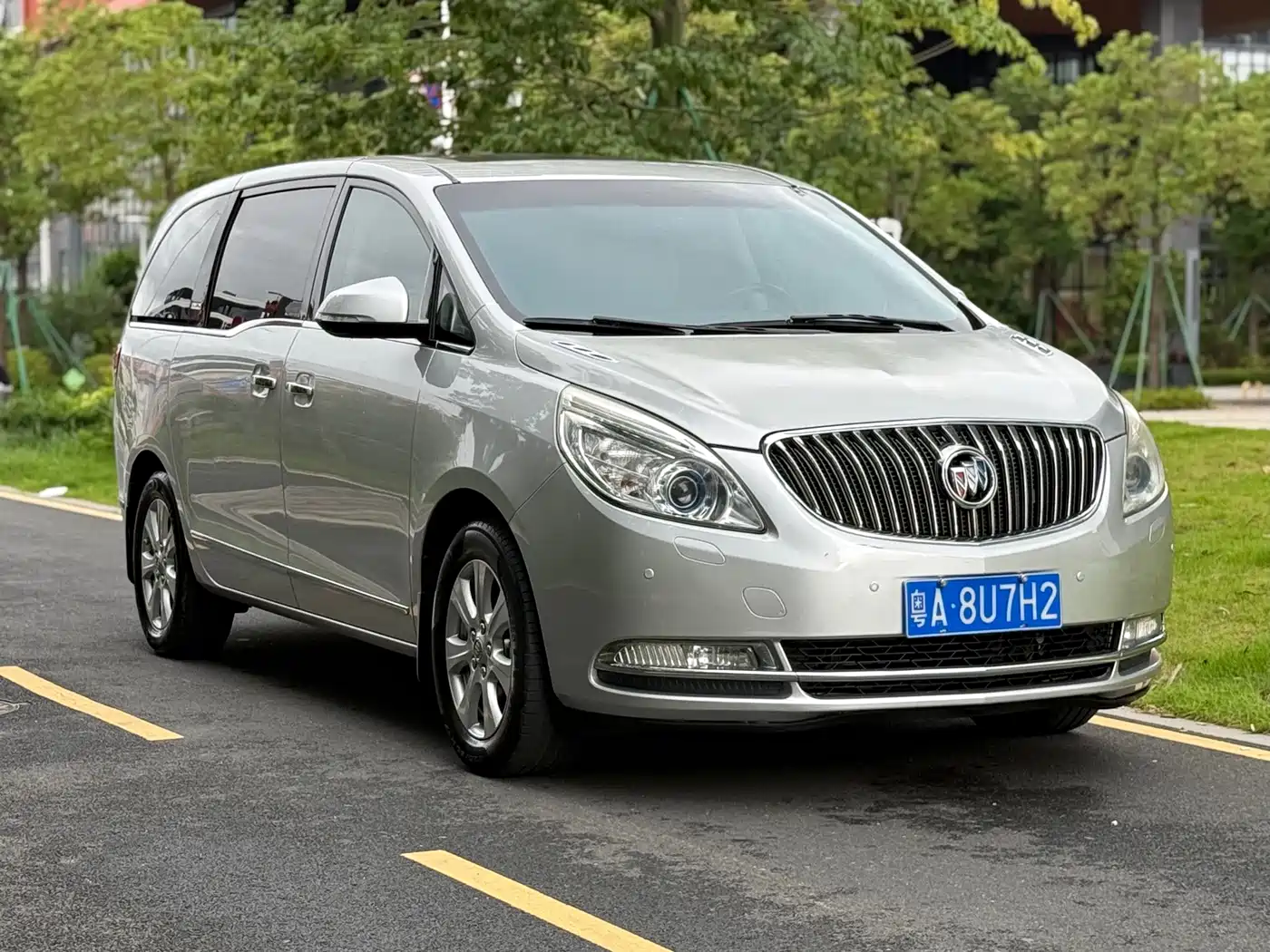 Фото 3 - Buick GL8