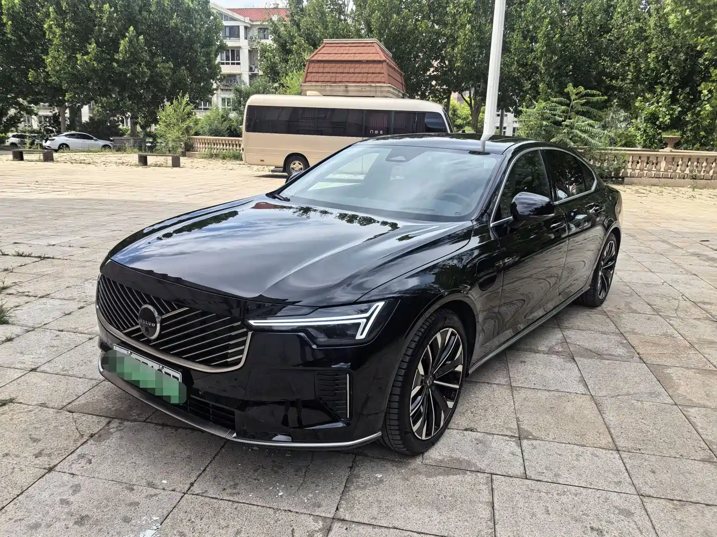 Volvo S90 Plug-in Hybrid 2026 Plug-in Hybrid AWD Long Range Elegance Luxury