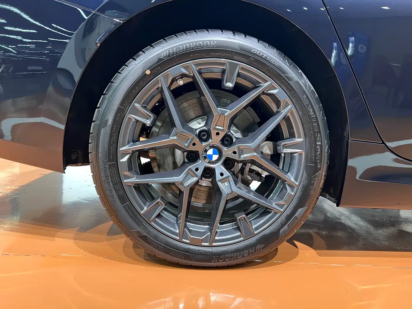 BMW 3 Series 2025 330Li M Sport Night Edition фото 10