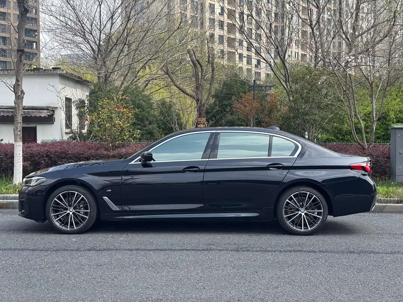 BMW 5 Series 2022 530Li Leading M Sport Package фото 6