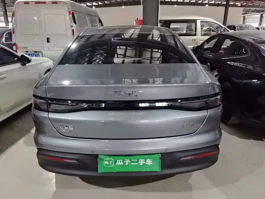 صورة 6 - BYD Seal 05