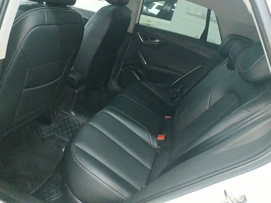 Audi Q2L 2019 2018 35 TFSI Launch Exclusive Edition China VI