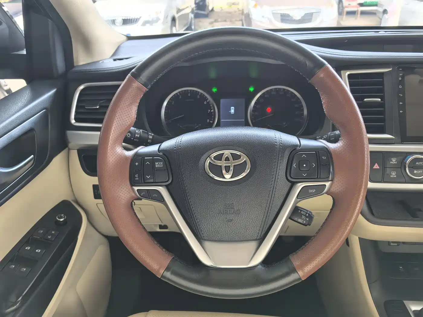 Toyota Highlander 2018 2.0T 4WD Elite 7-seater China VI фото 9