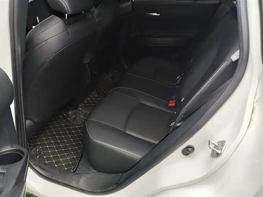 Toyota Frontlander 2022 2.0L CVT Luxury PLUS Edition фото 11