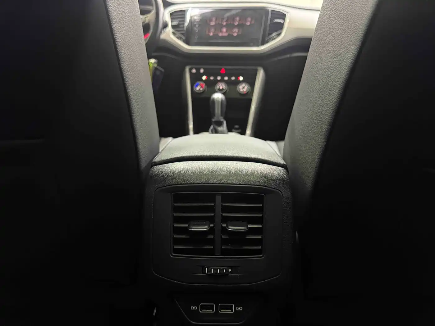 Volkswagen T-ROC 2021 Facelift 280TSI DSG 2WD Elite Smart Connect Edition фото 18