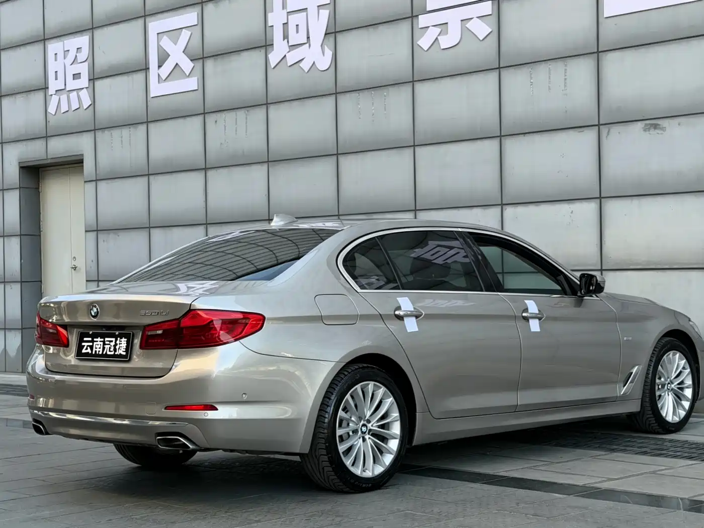 BMW 5 Series 2018 Facelift 530Li Leading Luxury Package фото 5