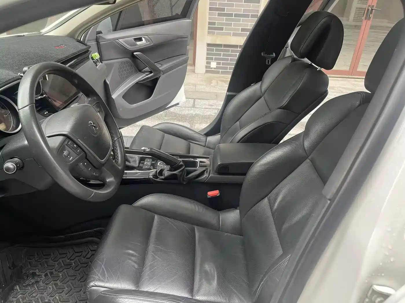 Peugeot 508 2011 2.3L Automatic Luxury Edition фото 16