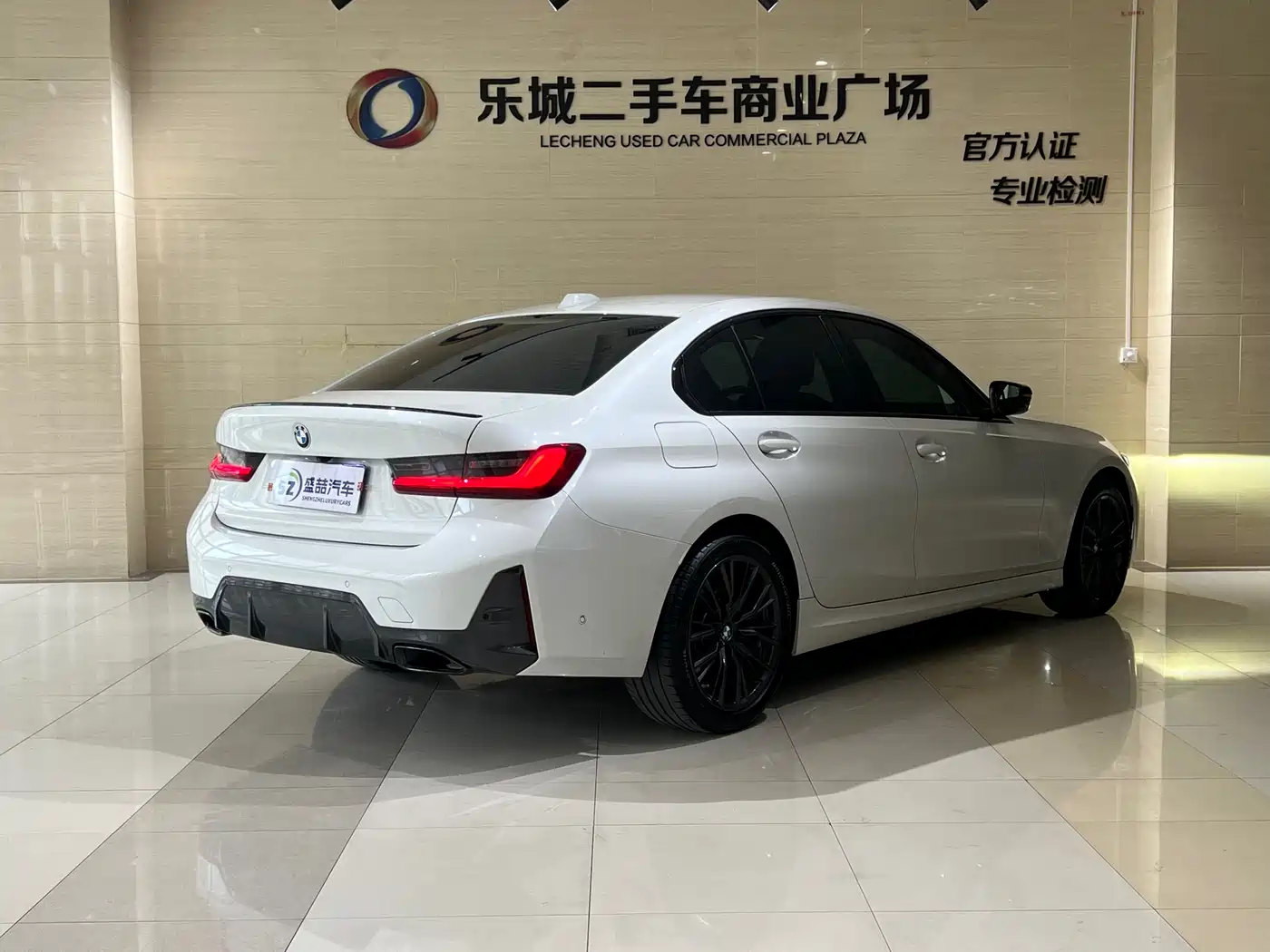 BMW 3 Series 2024 325i M Sport Shadowline Package фото 22