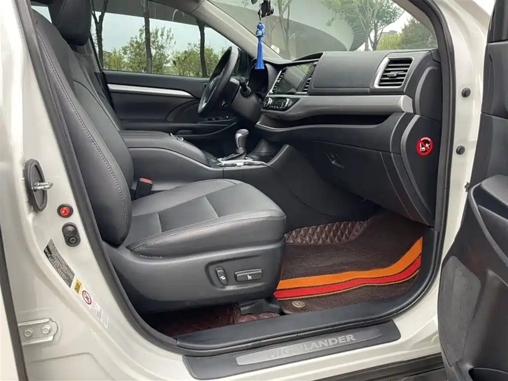 Toyota Highlander 2015 2.0T FWD Luxury Edition 7-seater фото 18