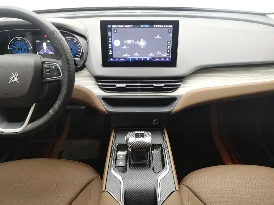 Hongqi E-QM5 2025 2024 Model 610km PLUS