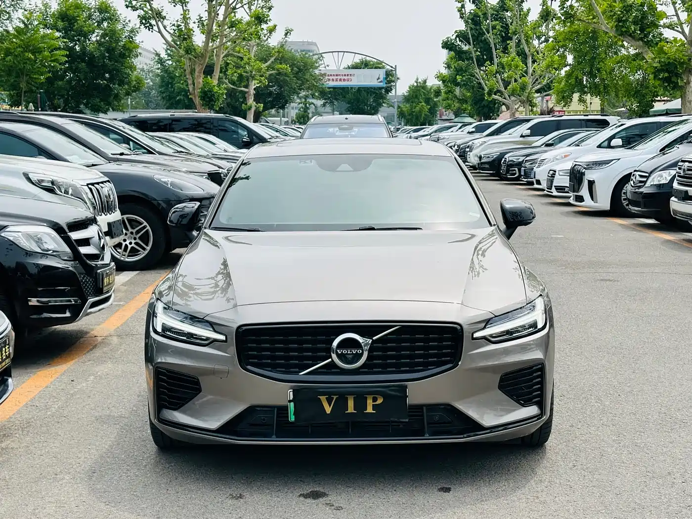 Volvo S60 Plug-in Hybrid 2021 T8 Twin Engine AWD R-Design Sport Edition фото 2