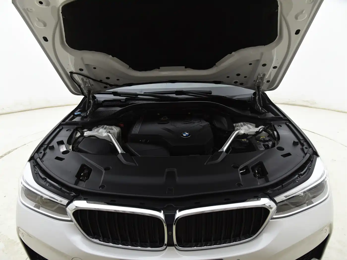 BMW 6 Series GT 2020 630i M Sport Grand Tourer фото 16