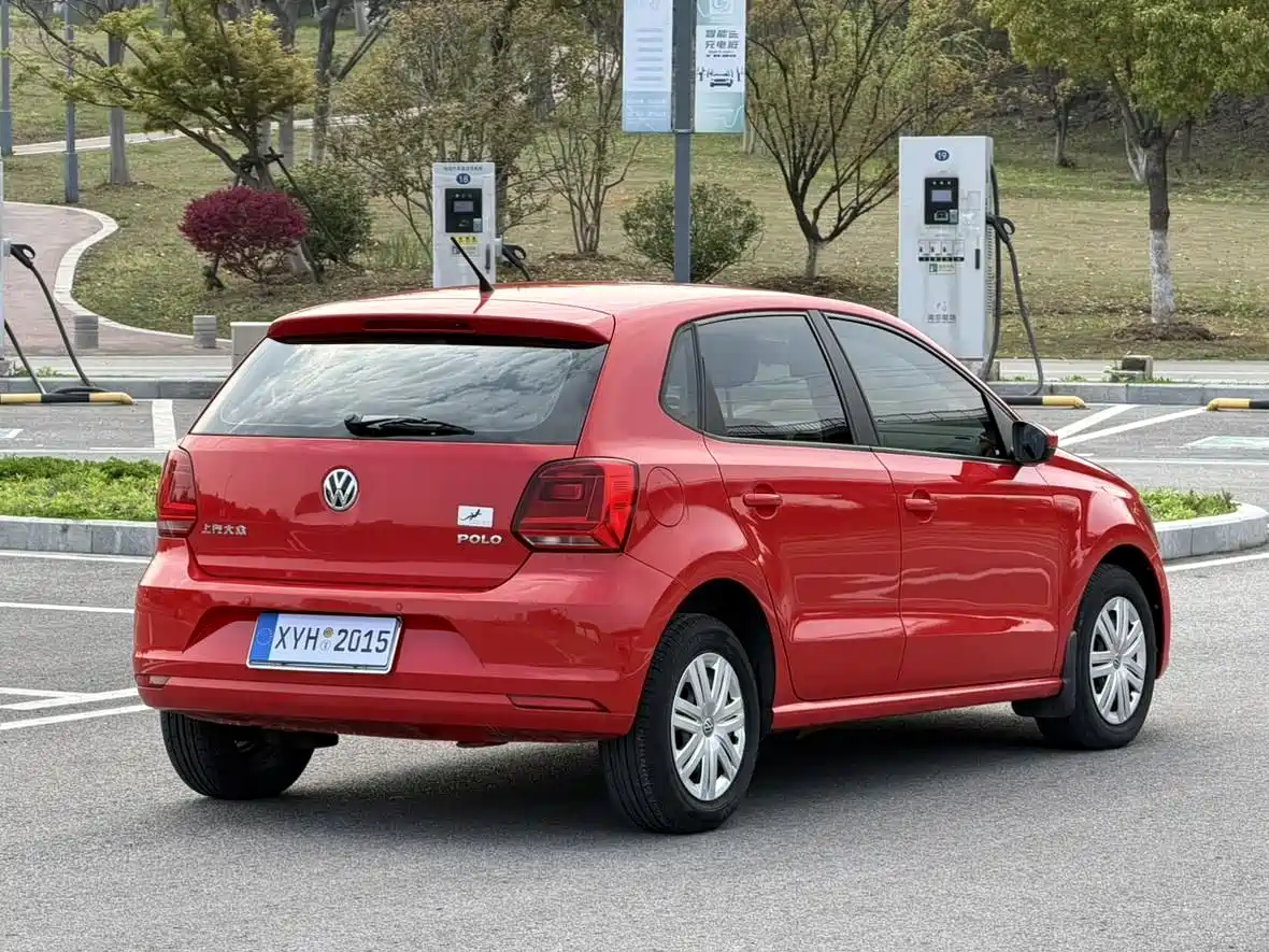 Volkswagen Polo 2016 1.4L Manual Trend фото 15