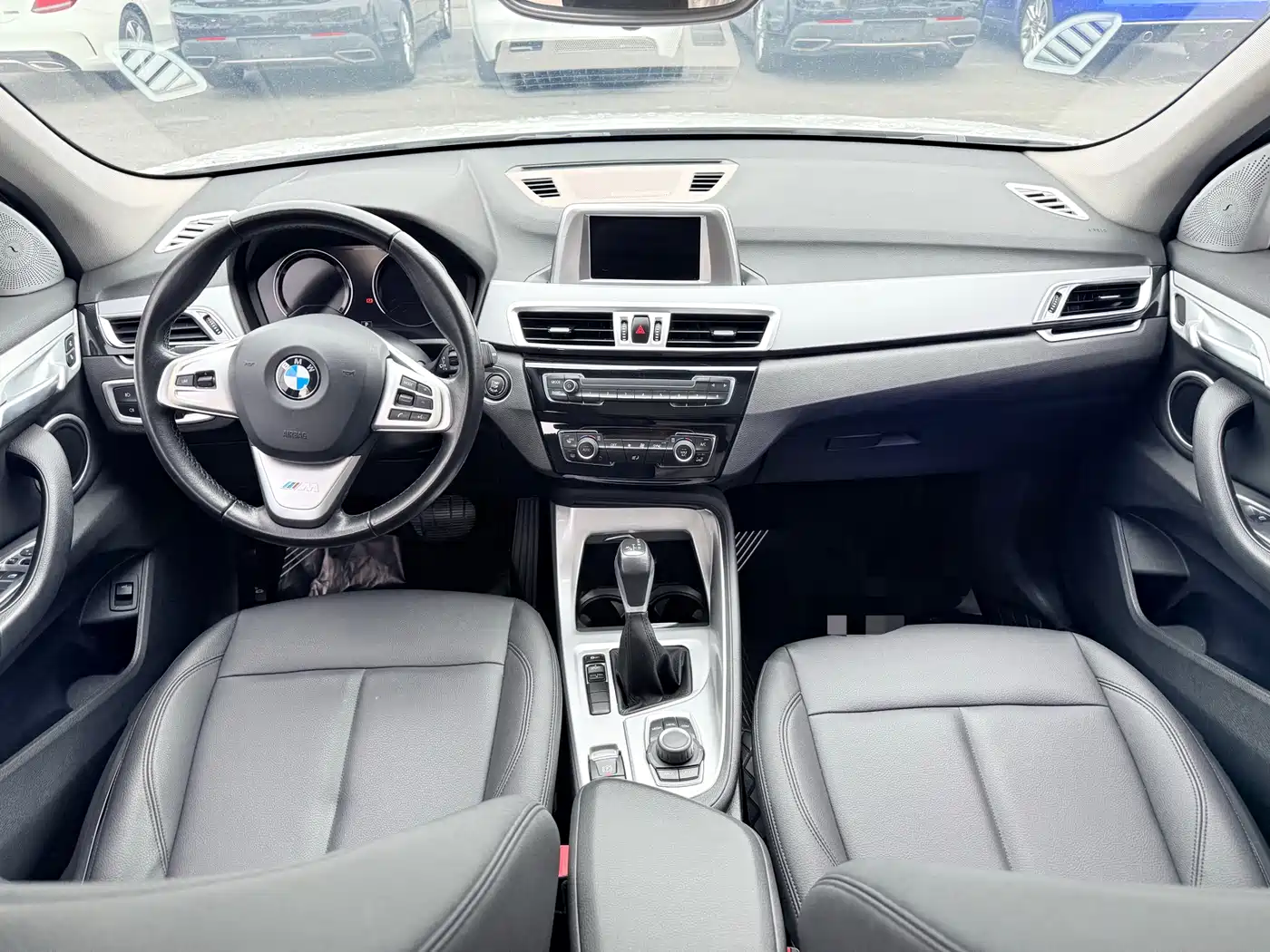 BMW X1 2019 sDrive20Li Leading Model фото 5