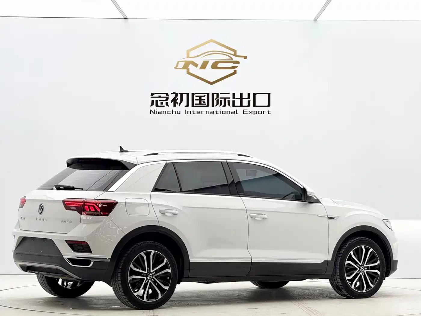 Volkswagen T-ROC 2022 280TSI DSG 2WD Comfort PLUS фото 4