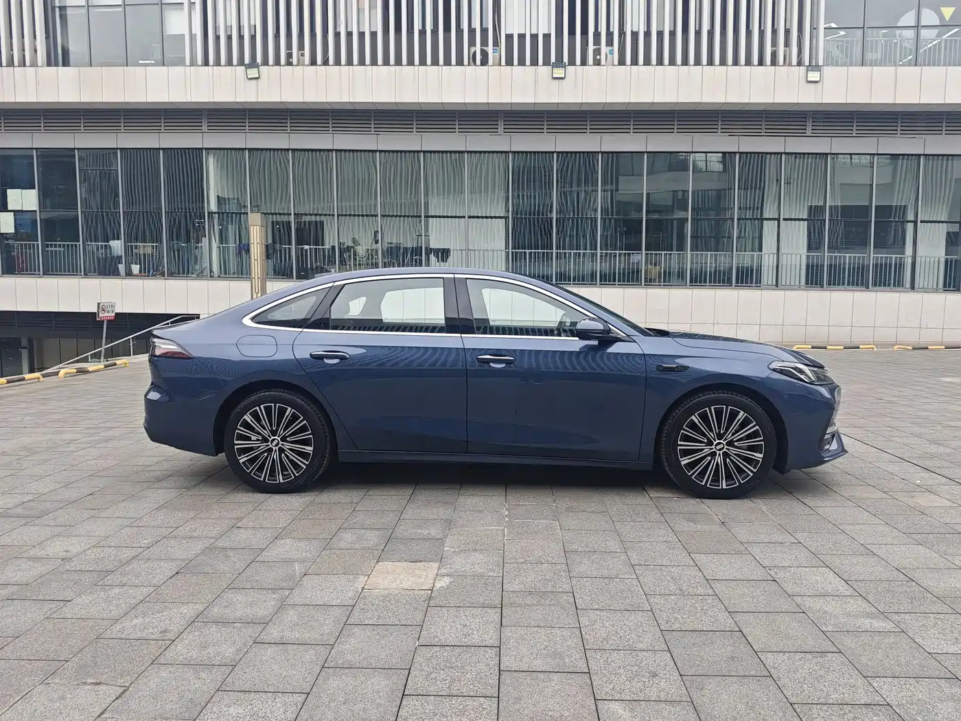 Geely Galaxy Galaxy A7 2025 EM-i фото 24