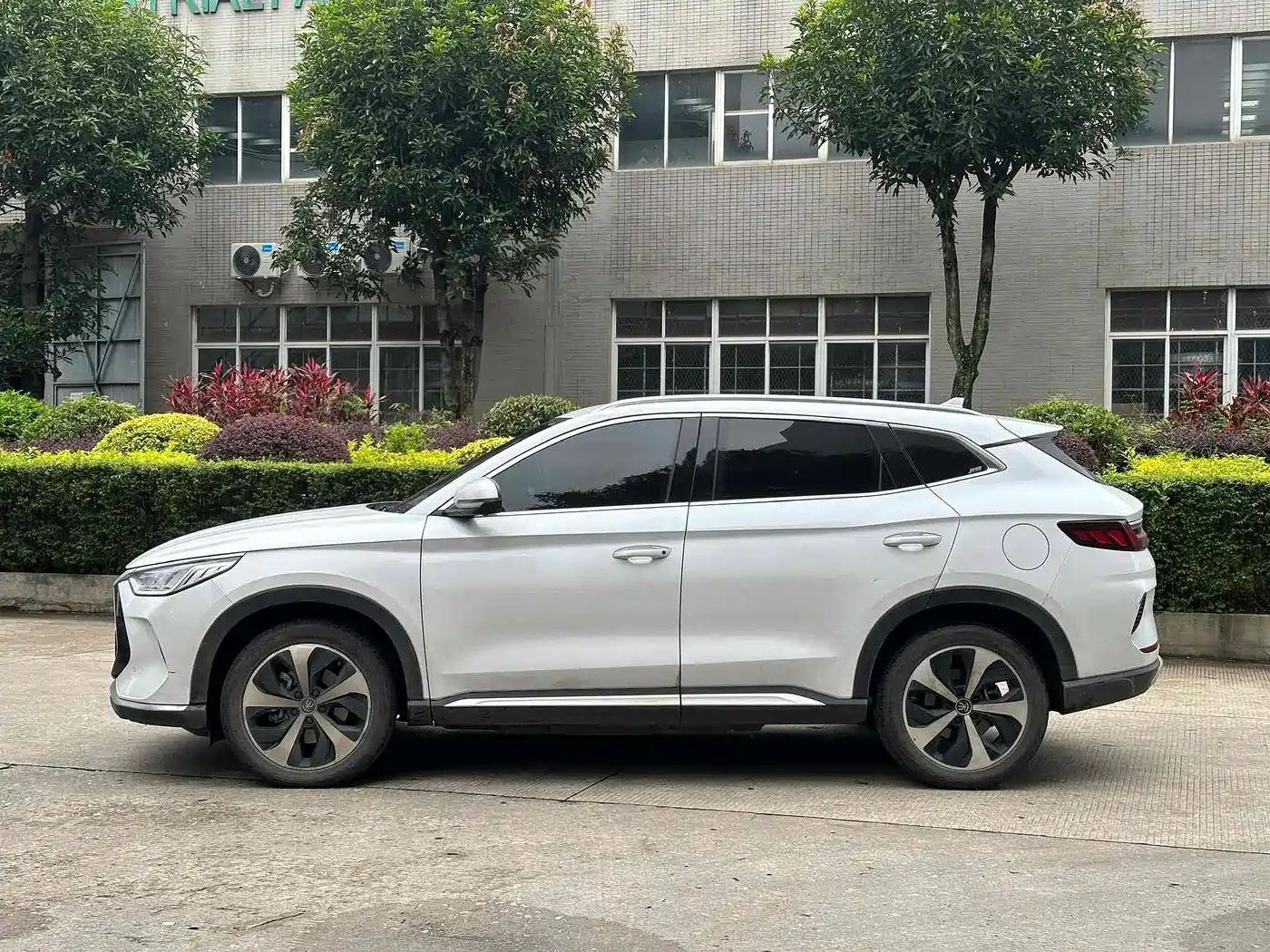 BYD Song PLUS PHEV 2021 DM-i 110KM Flagship фото 3