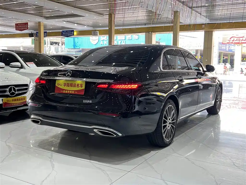 MERCEDES-BENZ E CLASS