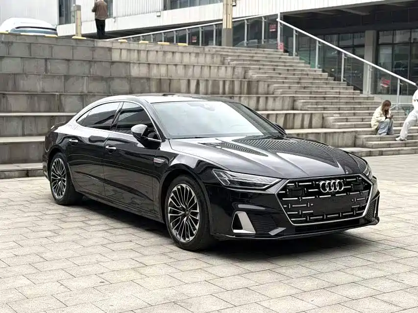 Audi A7L 2025 Model Year 45 TFSI Luxury фото 3