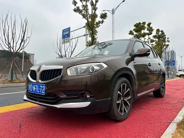  Zhonghua Zhonghua V5 2014 1.5T Manual 2WD Sport