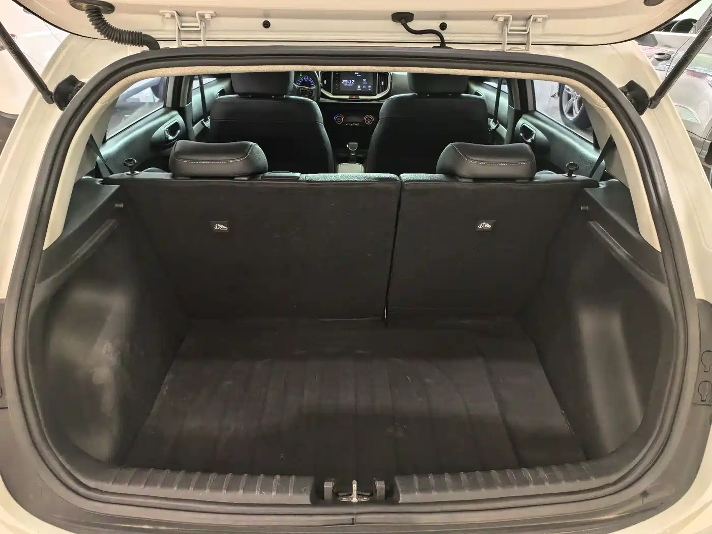 Kia KX1 2021 1.4L CVT Fun Sunroof Version фото 15