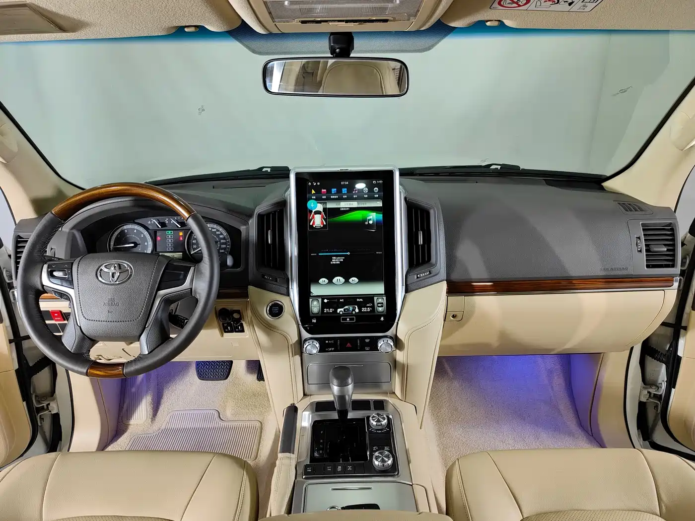 Toyota Land Cruiser (Import) 2015 4.0L V6 Middle East Limited Edition фото 12