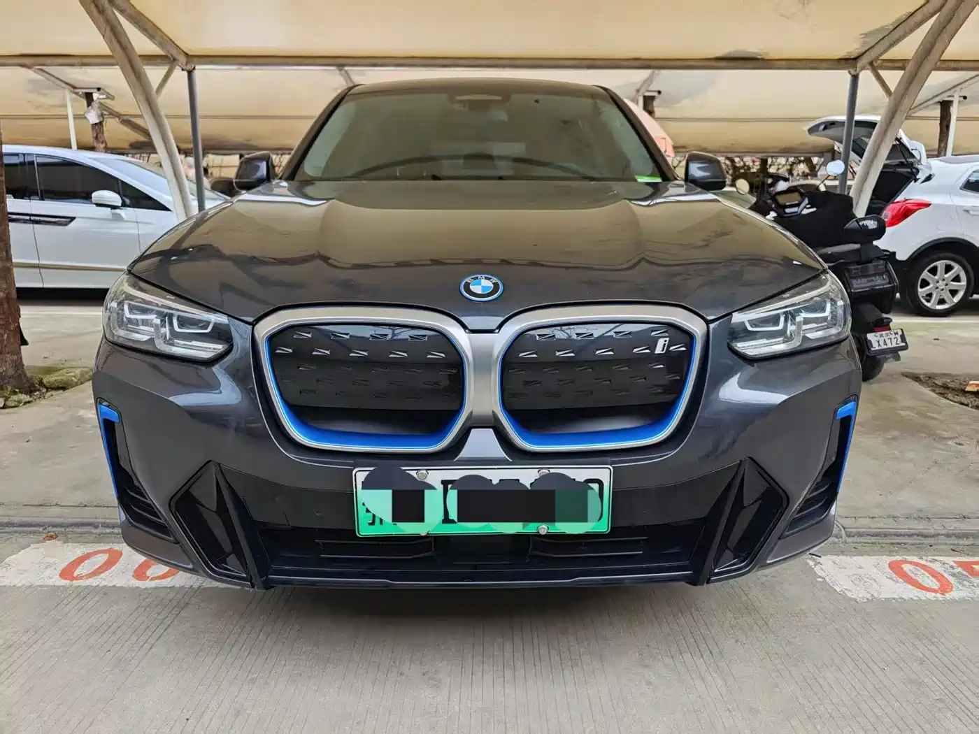 BMW IX3