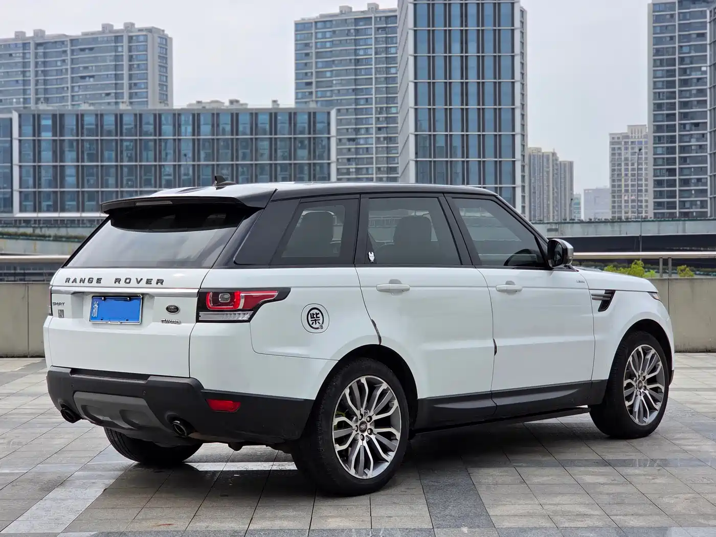 Land Rover Range Rover Sport фото 6
