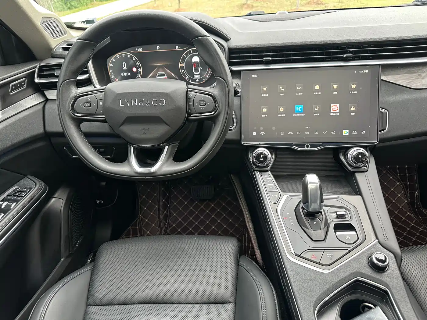 Lynk & Co 01 2021 2.0TD 2WD Pro фото 11