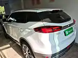 Фото 5 - Geely Atlas