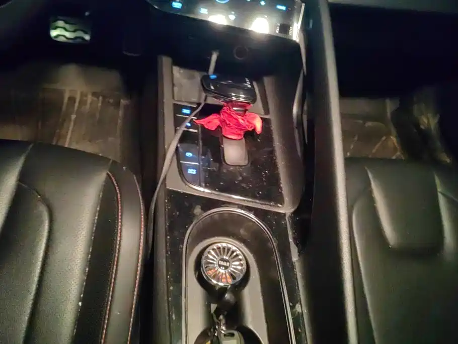 Photo 16 - Hyundai Elantra