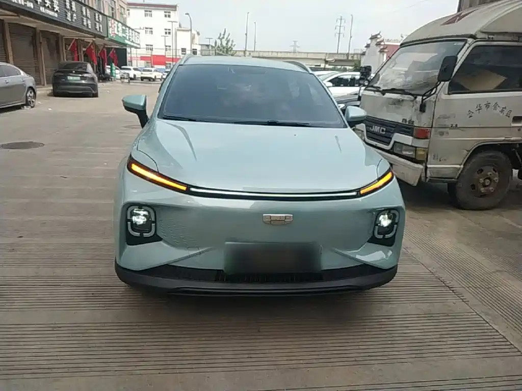 Фото 3 - Geely Geometry E Firefly