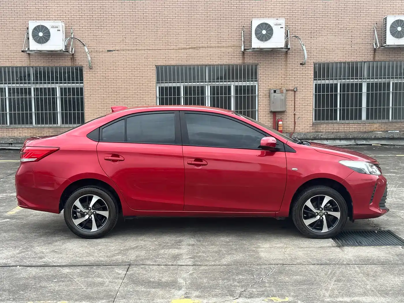 Toyota Vios 2017 1.5L CVT Pioneer фото 4