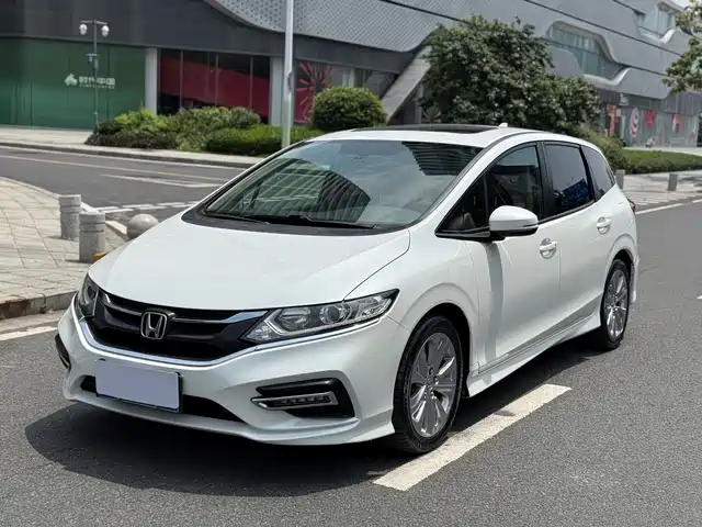 Honda Jade 2017 1.8L Automatic Comfort Edition 6-seater